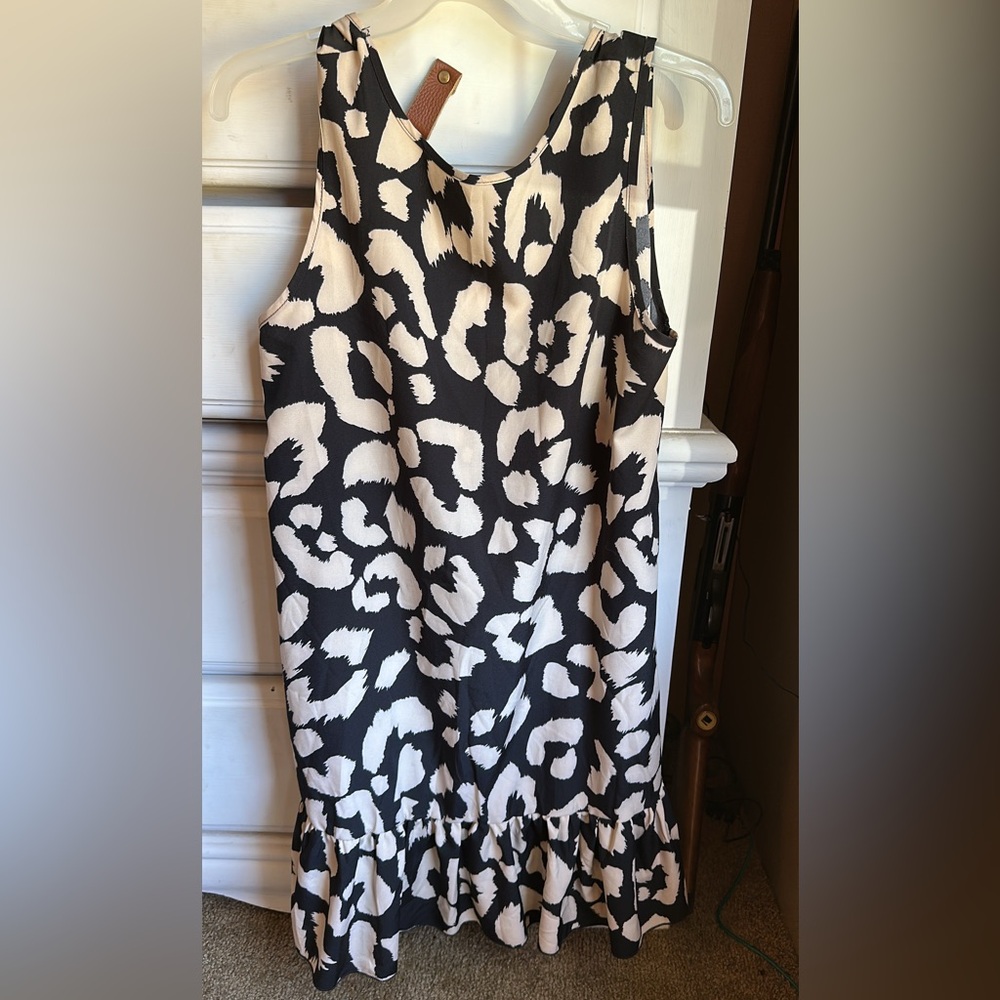 Stylish Black and White Cheetah Print Dress